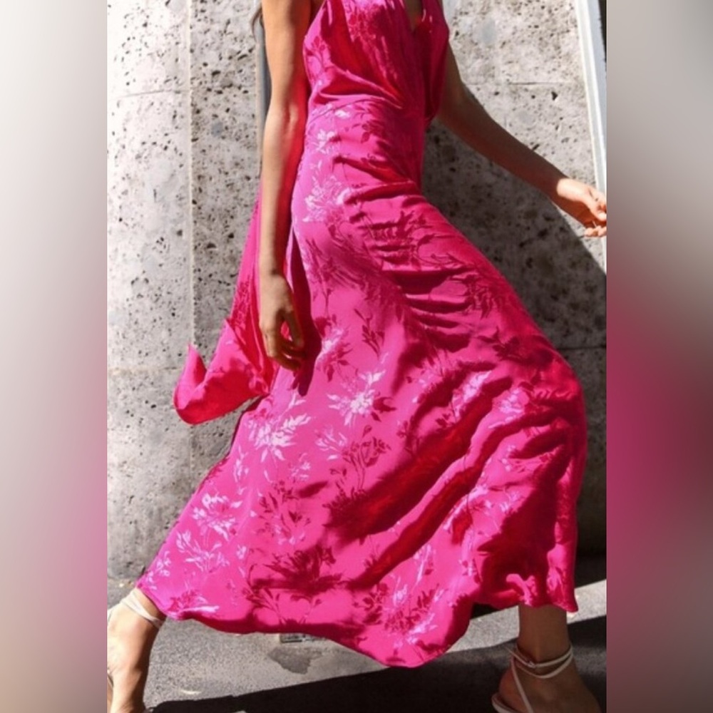 Zara Vibrant Hot Pink Jacquard Bow Summer Halter Maxi Dress (Size Medium) - Picture 8 of 11